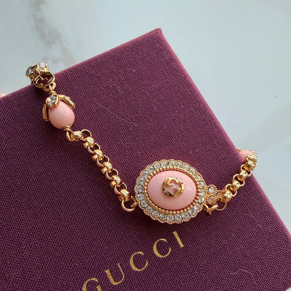 NWT- Authentic Gucci interlocking G Necklace
